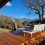 Dağ evi Paradise View - 5 Bedroom Gstaad Paradise View Chalet With Outdoor Jacuzzi