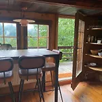 Horská chata Paradise View - 5 Bedroom Gstaad Paradise View With Outdoor Jacuzzi