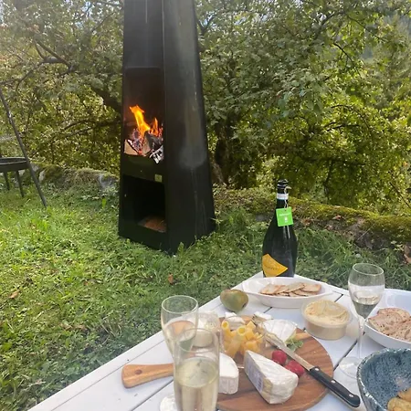 Paradise View - 5 Bedroom Gstaad Paradise View With Outdoor Jacuzzi 木屋
