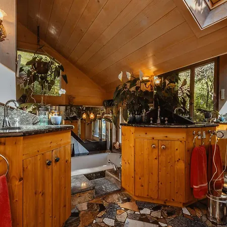 Paradise View - 5 Bedroom Gstaad Paradise View With Outdoor Jacuzzi 木屋 Rougemont