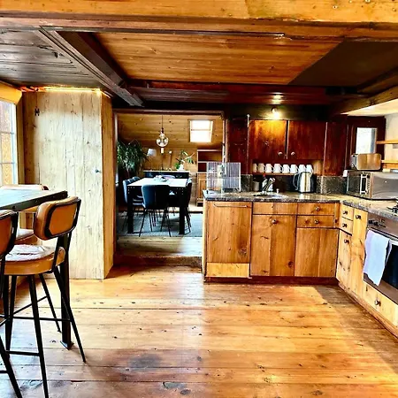 Paradise View - 5 Bedroom Gstaad Paradise View Chalet With Outdoor Jacuzzi *