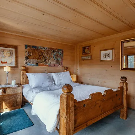 Gstaad Paradise View With Jacuzzi Chalet