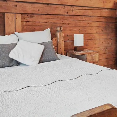 Paradise View - 5 Bedroom Gstaad Paradise View With Outdoor Jacuzzi Dağ evi