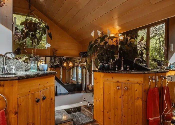 Paradise View - 5 Bedroom Gstaad Paradise View Chalet With Outdoor Jacuzzi Chalet Rougemont