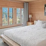 Paradise View - 5 Bedroom Gstaad Paradise View Chalet With Outdoor Jacuzzi Chalé *