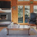 Chalé Paradise View - 5 Bedroom Gstaad Paradise View Chalet With Outdoor Jacuzzi Rougemont