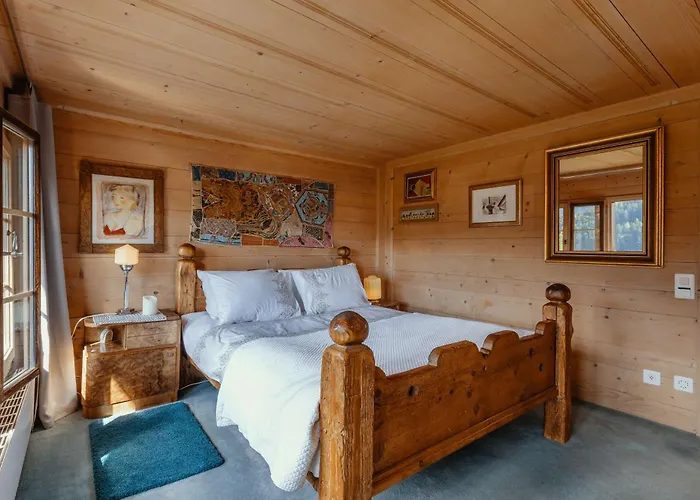 Gstaad Paradise View With Jacuzzi Chalet