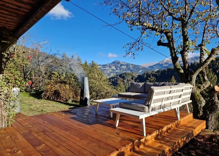 Domek alpejski Gstaad Paradise View With Jacuzzi